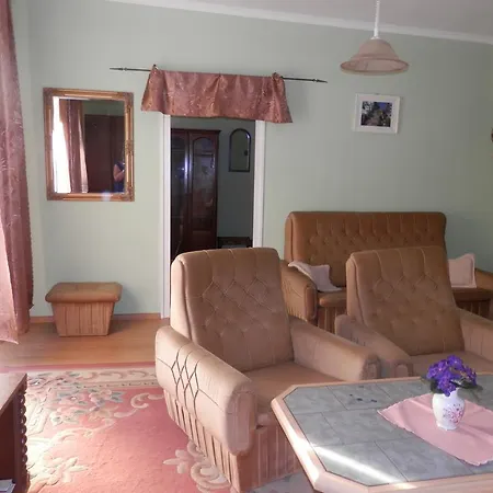 招待所 Apartman Napsugar Vendeghaz 埃格尔