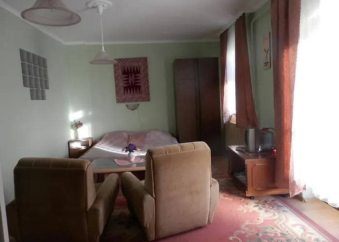 게스트하우스 Apartman Napsugar Vendeghaz 에게르