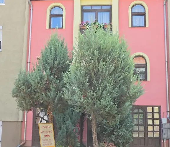 Apartman Napsugar Vendeghaz 에게르