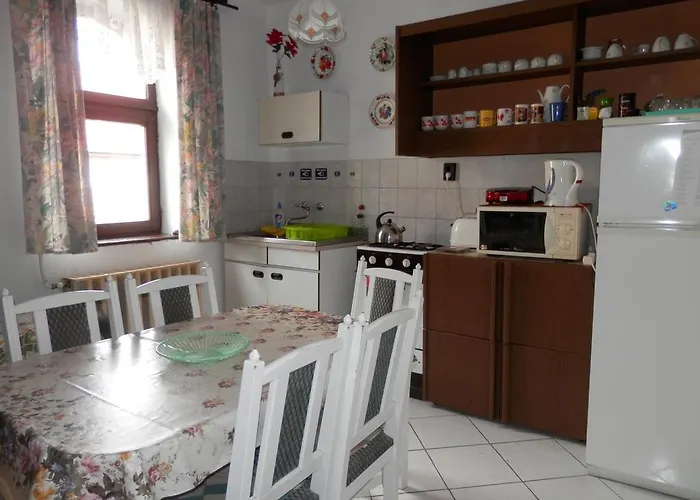 Apartman Napsugar Vendeghaz 에게르
